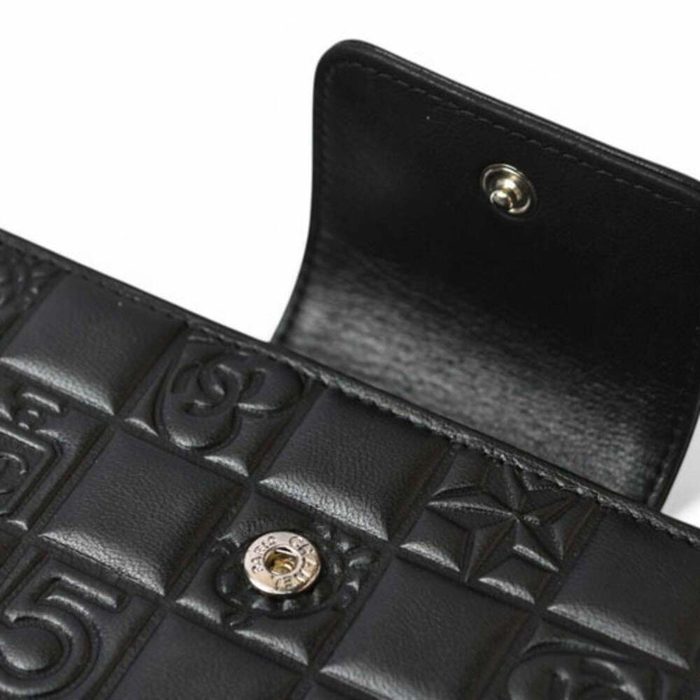 CHANEL Black Lambskin Leather Wallet - Picture 12 of 15